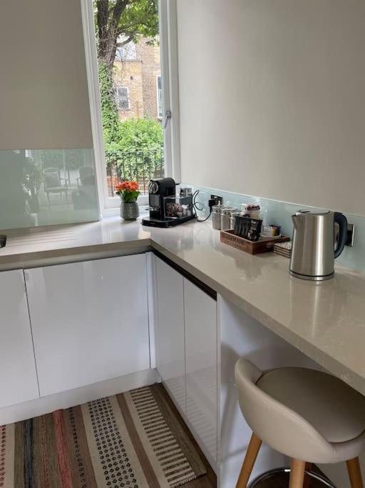 Stylish 3-Bedroom Flat In Kensington London Bagian luar foto