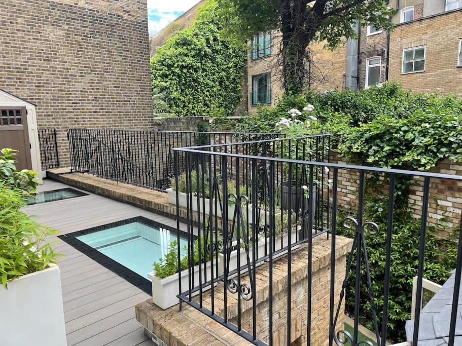 Stylish 3-Bedroom Flat In Kensington London Bagian luar foto
