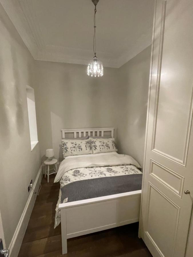 Stylish 3-Bedroom Flat In Kensington London Bagian luar foto